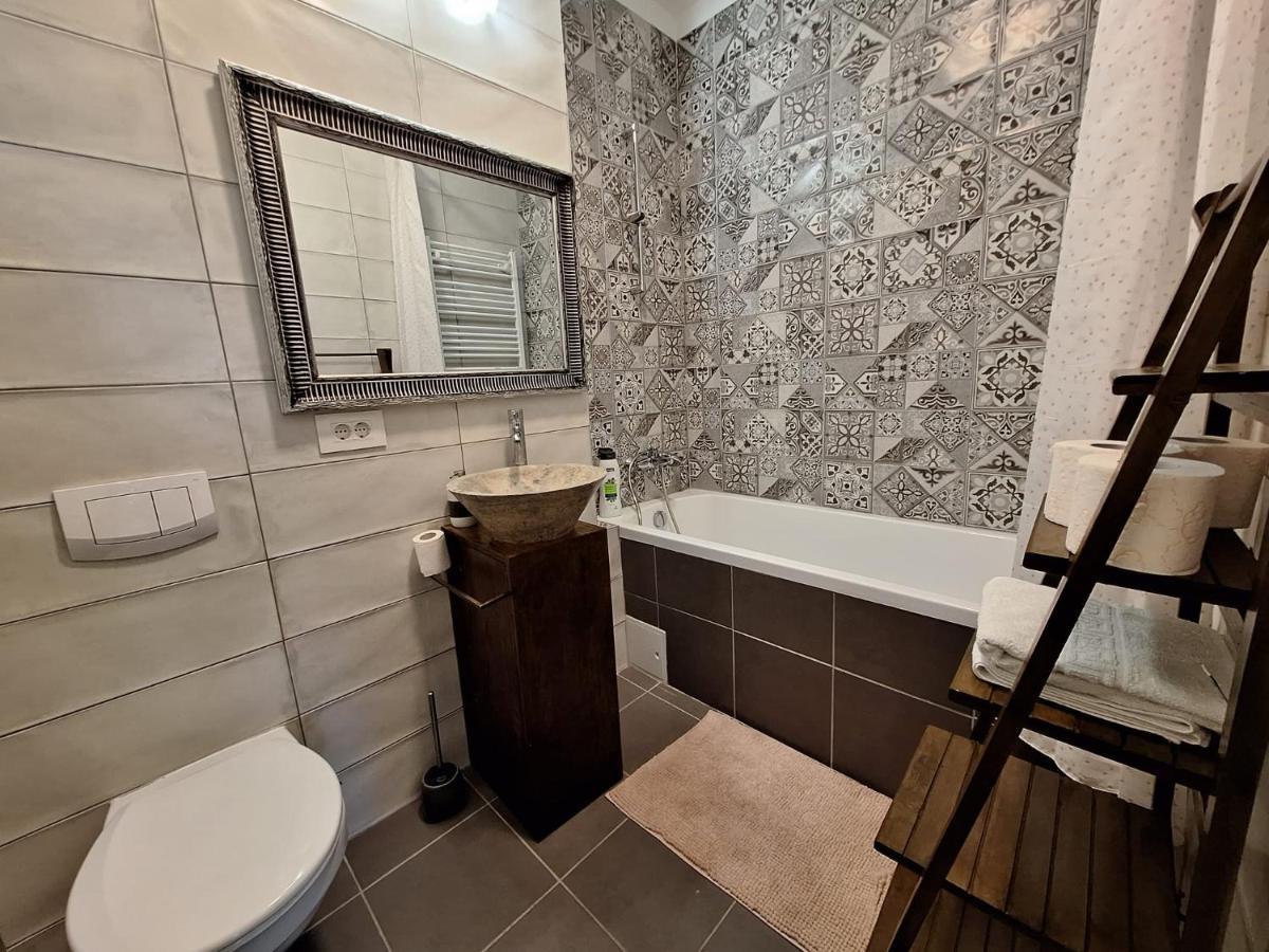 Mirvana Apartments Metheor Executive Suite Timisoara Exterior foto